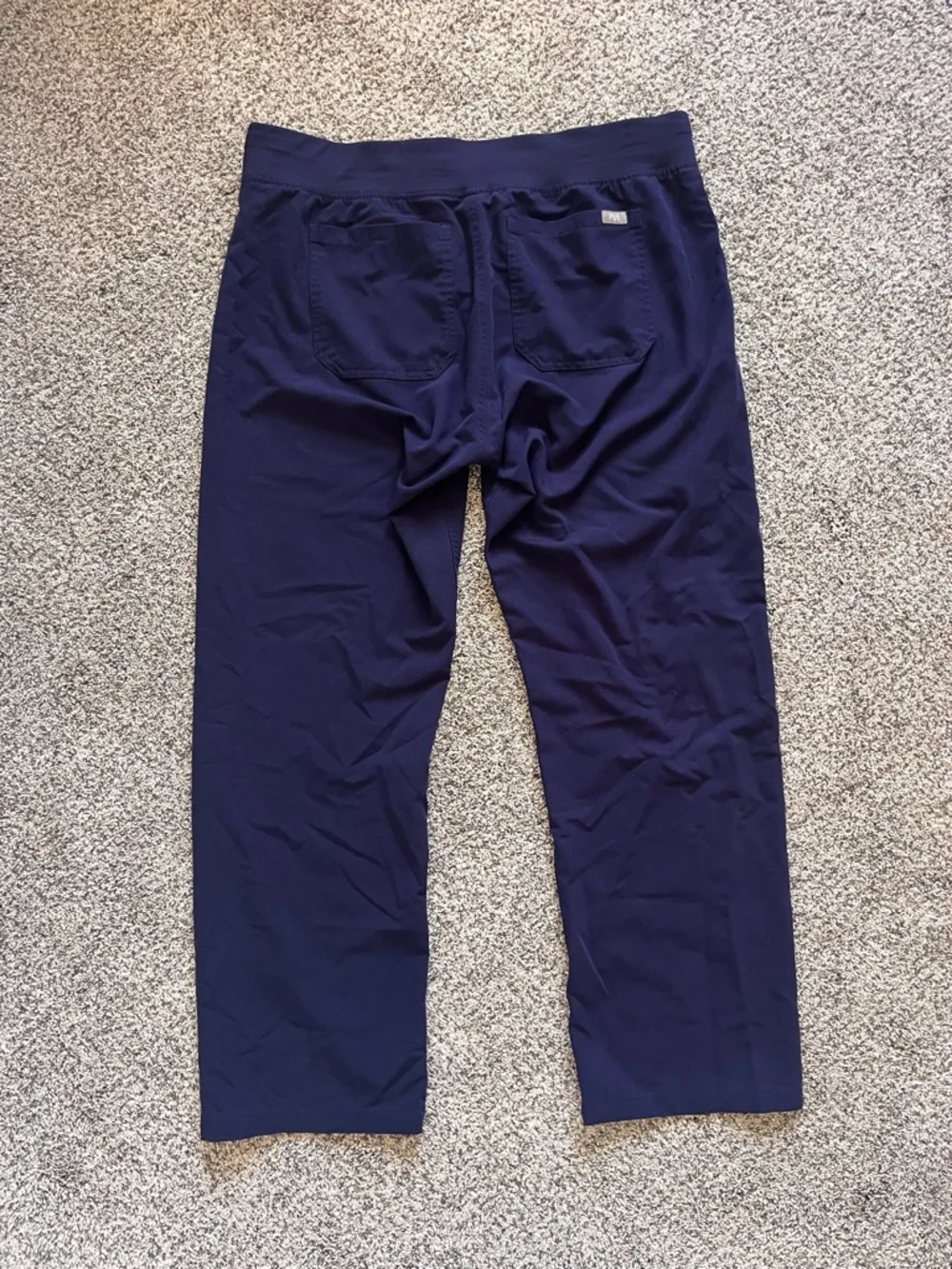 FIGS Scrubs Women’s Casma Top Size Large Livingston Pants Size Large Petite Navy - Picture 9 of 16